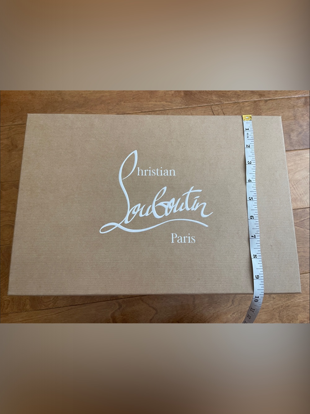 Christian Louboutin Brown Box with White Logo - Picture 2 of 9